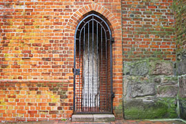 Eulenspiegelgedenkstein an der St. Nikolai Kirche in Mölln