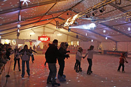 Eislaufbahn bei MÖBEL KRAFT in Bad Segeberg