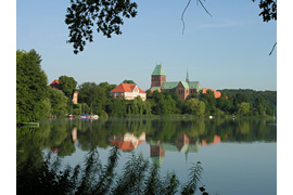 Blick auf Kreismuseum und Dom in Ratzeburg